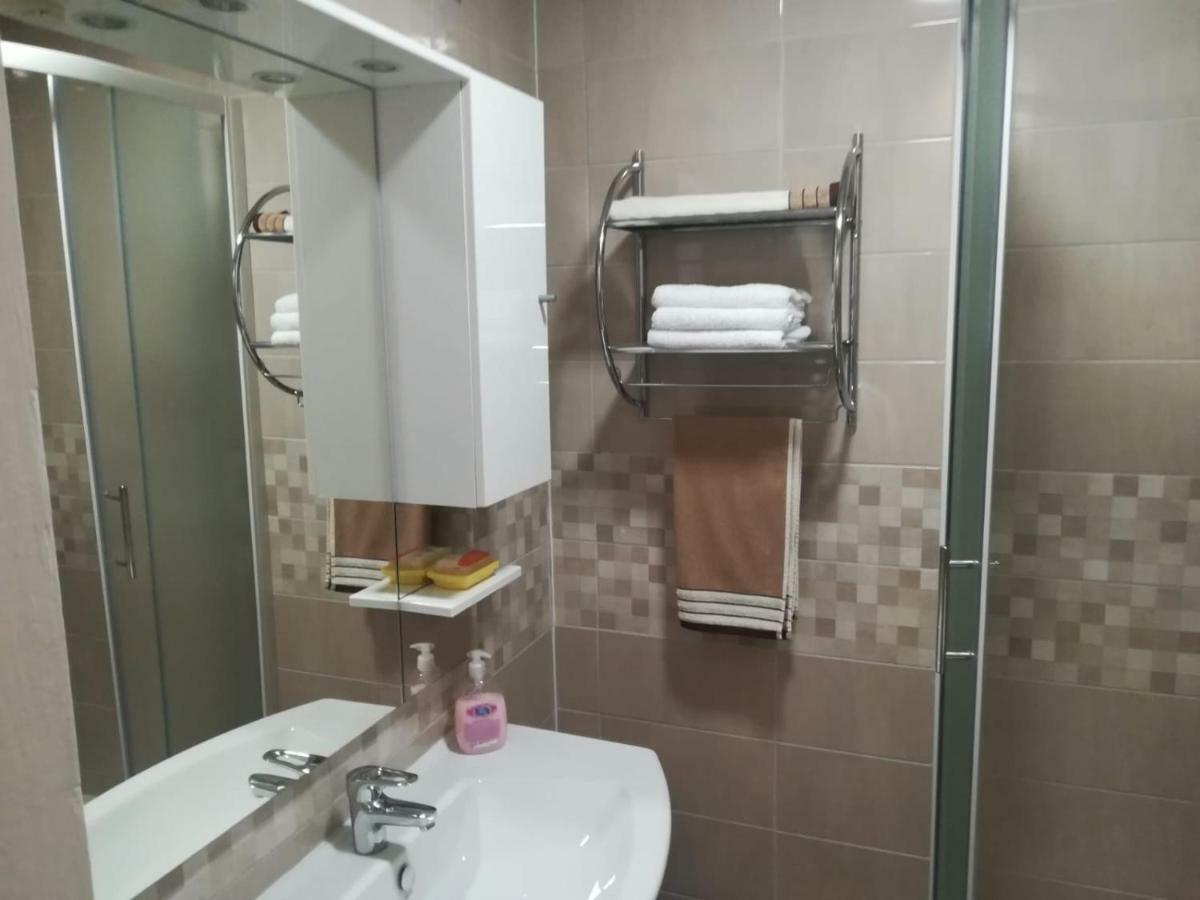 Apartman Tomic Daire Korenica Dış mekan fotoğraf